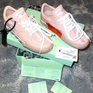 OFF WHITE SNEAKERS